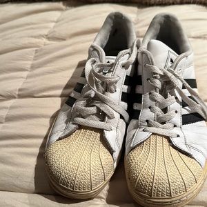 Adidas vintage size 5 1/2 leisure walking shoe